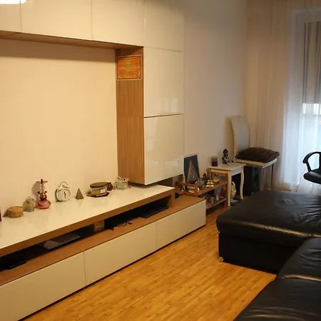 Spiritual With Garden Terrace And Park View Apartment *